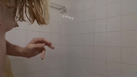 lil gemmie online show from October 22, 2025, 5:56 pm