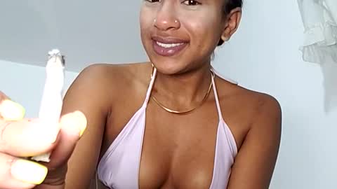 Snapshot of lil_ith chatting on January 7, 2026, 3:20 am Lilith online show from January 7, 2026, 3:20 am