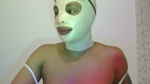 Snapshot of lil_ith chatting on June 17, 2026, 2:47 am Lilith online show from June 17, 2026, 2:47 am