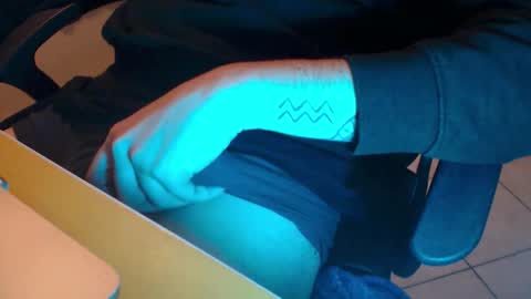 lil_j_ online show from October 9, 2025, 7:56 pm