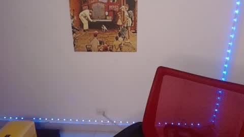 Snapshot of lil_lisaa chatting on December 19, 2024, 2:34 am Lisaa online show from December 19, 2024, 2:34 am