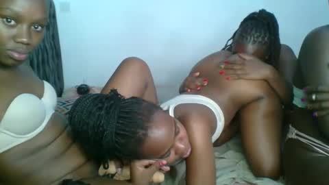 lil_meg online show from March 5, 2026, 7:54 pm