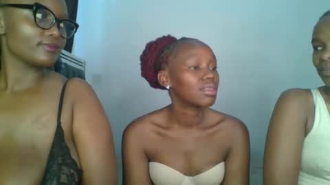 lil_meg online show from March 6, 2026, 8:44 am