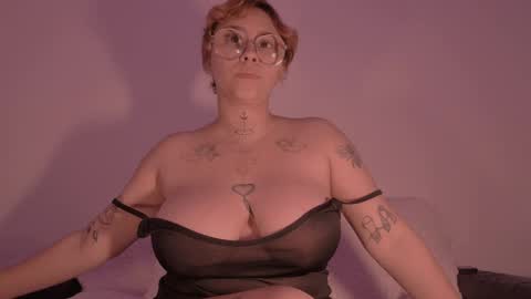 Snapshot of lil_muh chatting on April 12, 2026, 4:17 am Lilmuh online show from April 12, 2026, 4:17 am