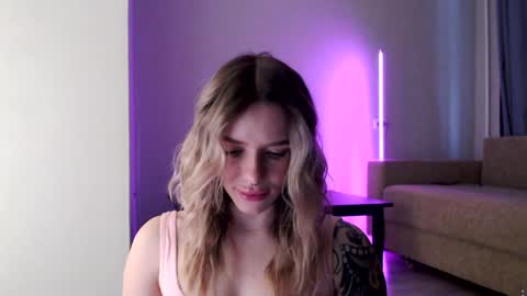 Snapshot of lil_reya chatting on January 9, 2025, 9:48 am INST Lil happines s online show from January 9, 2025, 9:48 am