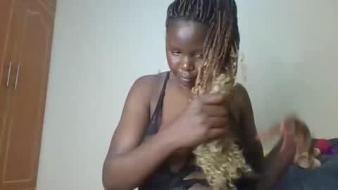 Snapshot of lil_shwaty chatting on October 12, 2025, 12:20 am brinna online show from October 12, 2025, 12:20 am