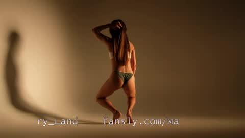 Snapshot of lil_uff chatting on June 2, 2026, 11:56 am aka princessmaya online show from June 2, 2026, 11:56 am