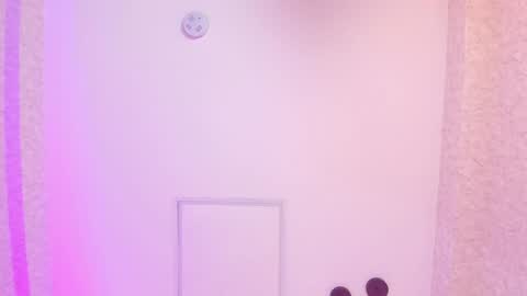 Snapshot of lila_cohen chatting on February 4, 2025, 9:41 pm L I L A online show from February 4, 2025, 9:41 pm