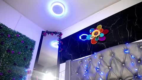   online show from March 5, 2025, 11:49 am