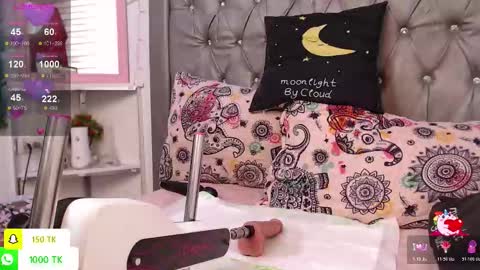   online show from December 4, 2025, 2:15 pm