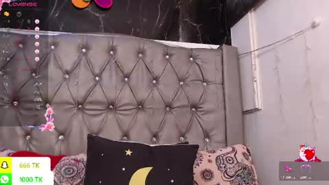 Snapshot of lila_gummy_ chatting on July 9, 2026, 2:43 pm online show from July 9, 2026, 2:43 pm