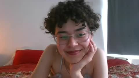 Snapshot of lilac_dreamsss chatting on June 16, 2026, 12:41 pm lilac_dreamsss online show from June 16, 2026, 12:41 pm