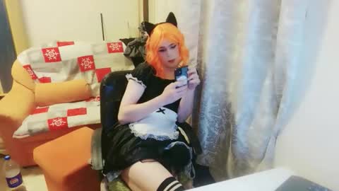 lilah_ts online show from October 16, 2025, 11:44 am