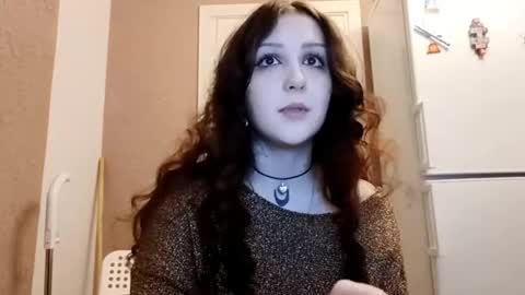 lilaheckenberg online show from March 17, 2026, 2:42 pm