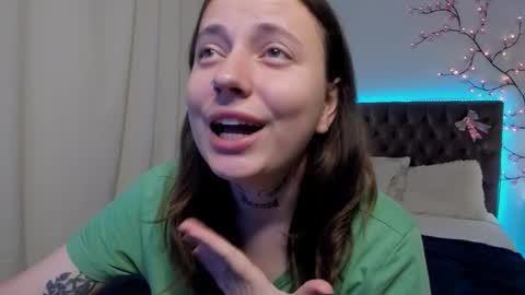 Snapshot of lilavame chatting on September 13, 2025, 8:08 pm LilaVame online show from September 13, 2025, 8:08 pm