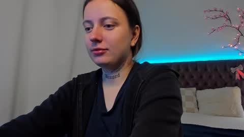 Snapshot of lilavame chatting on October 6, 2025, 7:11 pm LilaVame online show from October 6, 2025, 7:11 pm