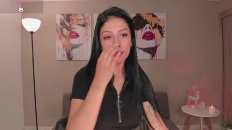 Lila West online show from November 12, 2025, 2:17 pm