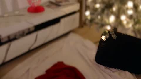 Rebecca online show from December 21, 2025, 10:50 pm