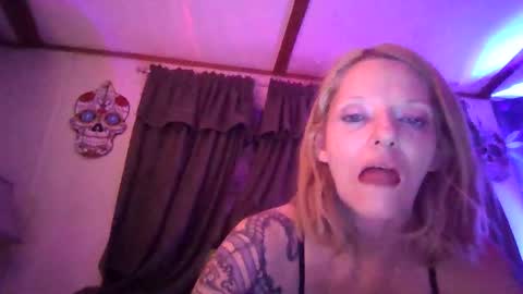 lilbit4u online show from December 26, 2024, 9:22 am