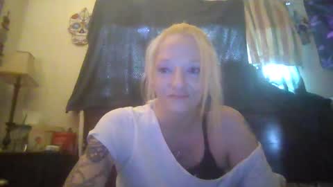 lilbit4u online show from February 20, 2025, 9:42 pm