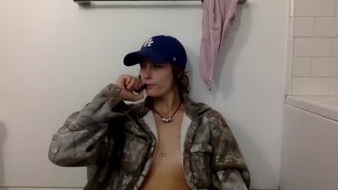 Snapshot of lilbongo123 chatting on July 8, 2026, 12:09 pm lilbongo123 online show from July 8, 2026, 12:09 pm