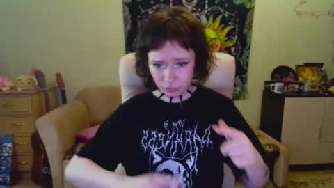 Snapshot of lileyfoxxx chatting on December 5, 2024, 10:44 am Lil online show from December 5, 2024, 10:44 am