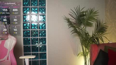 Lili online show from December 25, 2024, 10:28 am