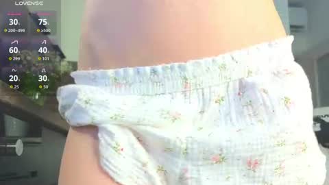 Snapshot of lili__roze_ chatting on July 2, 2026, 5:13 am lili__roze_ online show from July 2, 2026, 5:13 am