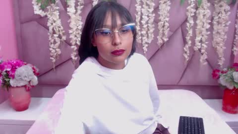 Snapshot of lili_candies chatting on September 24, 2025, 1:14 pm LILI CANDIES online show from September 24, 2025, 1:14 pm