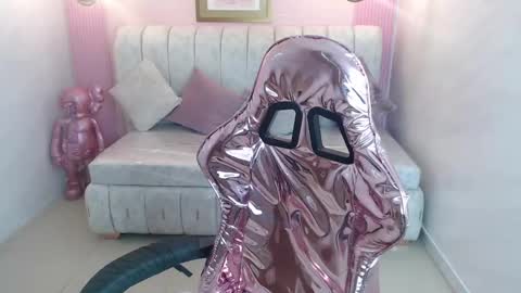 Snapshot of lili_conor_s chatting on February 21, 2025, 10:28 am Lili online show from February 21, 2025, 10:28 am