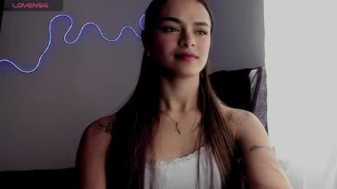 lili_evanss online show from June 23, 2026, 4:05 pm
