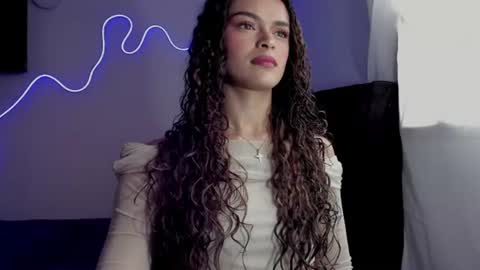 lili_evanss online show from July 11, 2026, 4:32 pm
