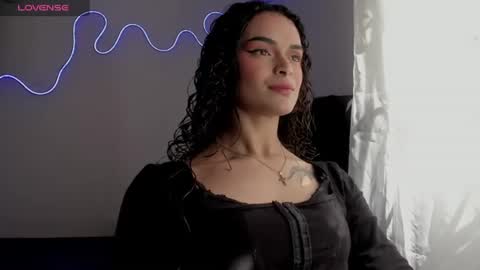 lili_evanss online show from July 21, 2026, 2:41 pm