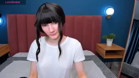 Snapshot of lili_flowerr chatting on March 11, 2025, 5:38 am Lilli follow me kiss online show from March 11, 2025, 5:38 am