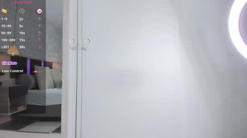 Snapshot of lili_foxy chatting on January 24, 2025, 12:20 pm lili online show from January 24, 2025, 12:20 pm