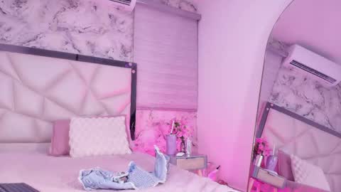 Lily online show from May 10, 2026, 11:59 am