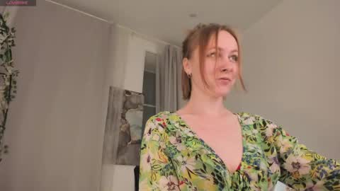 Snapshot of lilian_kroft chatting on June 2, 2026, 12:18 pm LIL online show from June 2, 2026, 12:18 pm