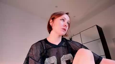 Snapshot of lilian_kroft chatting on July 2, 2026, 12:11 pm LIL online show from July 2, 2026, 12:11 pm