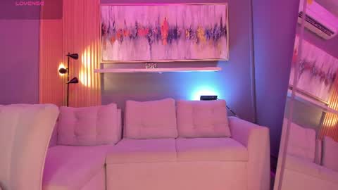 Snapshot of lilian_vergara chatting on June 16, 2026, 7:38 pm holis soy lily chang no olvides el pulgar arriba es muy importante para mi 3 independent model online show from June 16, 2026, 7:38 pm