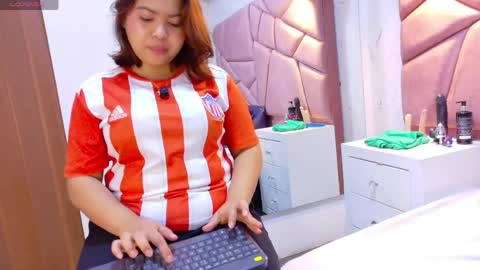Snapshot of liliana_pink chatting on May 25, 2026, 9:43 pm liliana online show from May 25, 2026, 9:43 pm