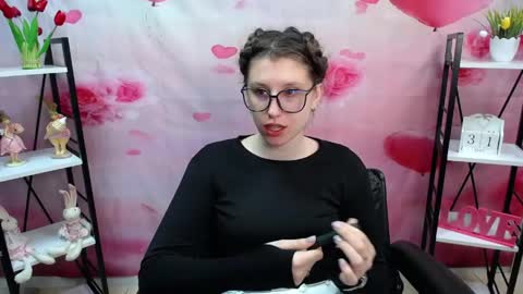 lilianashine online show from May 31, 2026, 5:04 am