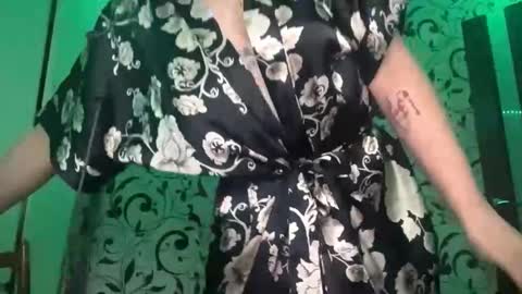 Snapshot of lilianasomsana chatting on December 5, 2025, 7:10 pm Lili online show from December 5, 2025, 7:10 pm