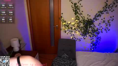 Lilian online show from December 22, 2025, 8:11 am