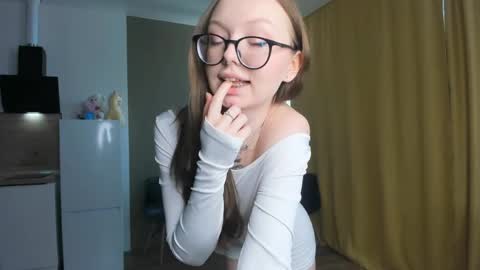 Snapshot of liliangaye chatting on June 4, 2026, 9:37 am liliangaye online show from June 4, 2026, 9:37 am