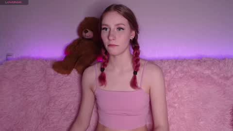 Snapshot of lilianlahot chatting on May 24, 2026, 5:07 pm Lilly online show from May 24, 2026, 5:07 pm