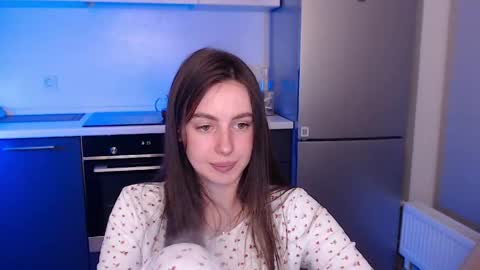 Lilu online show from April 27, 2026, 8:29 pm