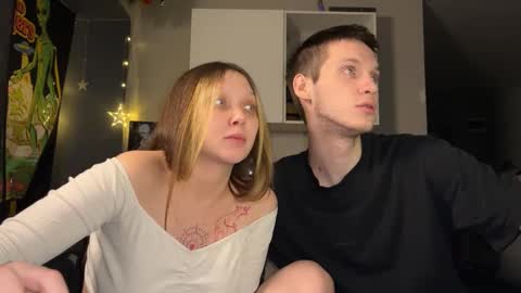 Snapshot of lilies_and_minipoots chatting on December 18, 2025, 4:02 pm Sonechka online show from December 18, 2025, 4:02 pm