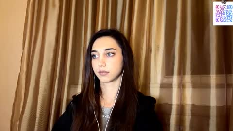 Lina online show from November 8, 2025, 10:19 pm