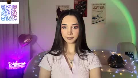 Lina online show from April 27, 2026, 10:41 pm