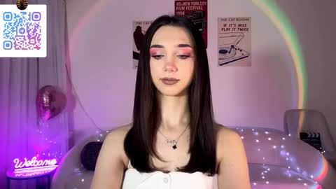 Lina online show from May 4, 2026, 10:17 pm